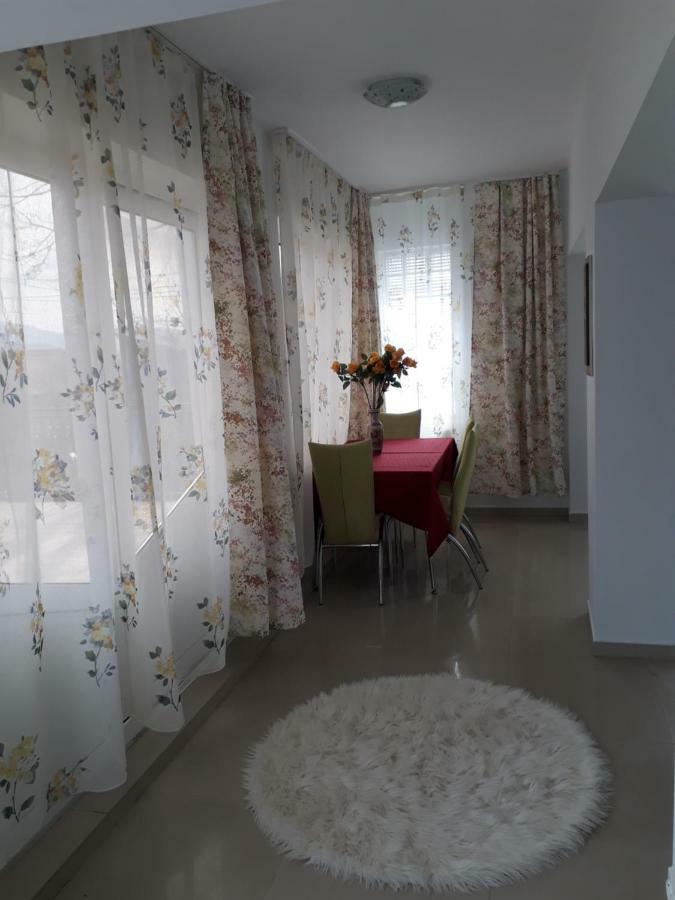 Ferienwohnung Casa Ade Călimăneşti Exterior foto